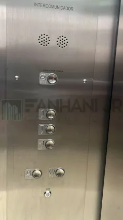 Imagem Venha conhecer esta magnífica casa disponível para aluguel, localizada no desejado bairro Jardim América, em São Paulo. Com uma área total de 1215m² e