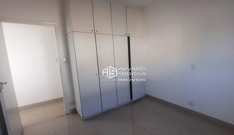 Imagem Casa com 4 dormitórios com armários 1 sala ampla para locação comercial ou residencial no Centro de Itu SP