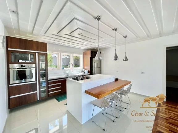 Imagem Linda casa a venda em Condomínio Fechado em Campos do Jordão-SP