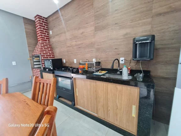 Imagem Imperdível! Casa à venda em Salinópolis-PA, 4 quartos, 4 suítes, 3 salas, 6 banheiros, 2 vagas de garagem, 272 m². Confira já!