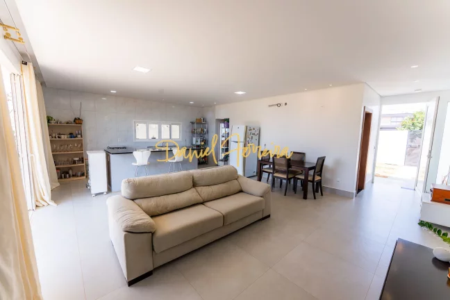 Imagem Casa Térrea com 3 Quartos no Jardim Botânico III