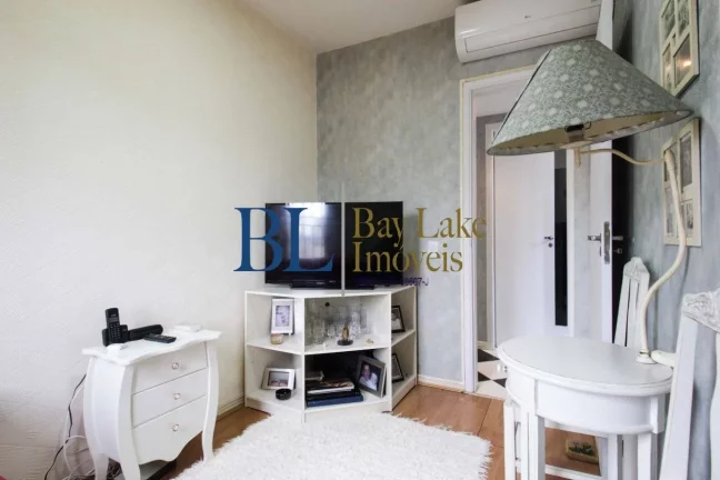 Imagem Apartamento À Venda Com 62M² - 2 Dormitórios - 1 Vaga Em Moema!!