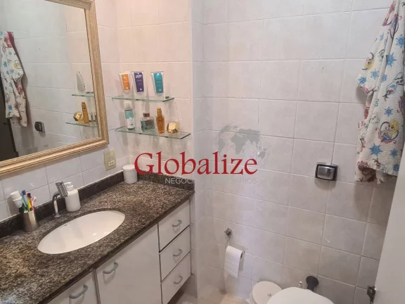 Imagem Apartamento de 2 dormitórios com sacada na Vila Mathias em Santos por $ 450.000,00 mil