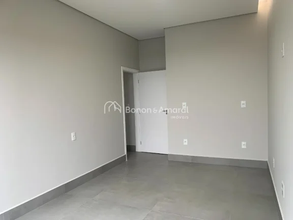 Imagem Linda casa com 3 suítes no Condomínio Royal Garden em Paulínia, SP
Conta com 3 suítes, cozinha i...
