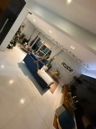 Imagem PORTEIRA FECHADA!!!
Apartamento alto padrão, hall social privativo, 3 dormitórios, sendo 3 suítes...