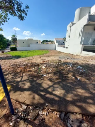 Imagem Oportunidade Única: Terreno á Venda de Esquina em Frente ao Lago, Portal das Estrelas
