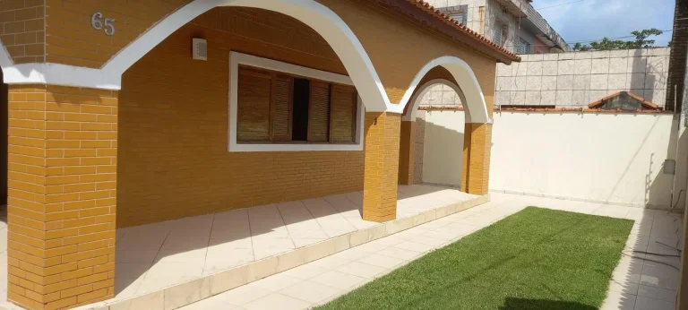 Imagem Casa para Venda em Itanhaém, Bopiranga, 2 dormitórios, 1 suíte, 2 banheiros, 4 vagas