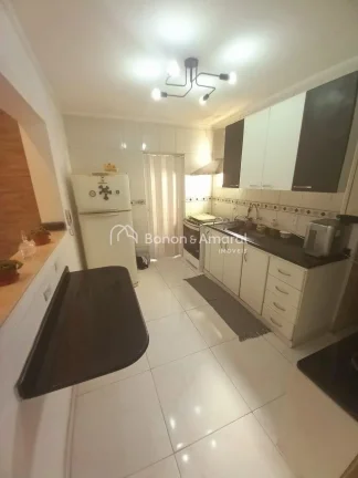 Imagem Este apartamento foi totalmente reformado e oferece um ambiente muito bem iluminado e arejado. Local...