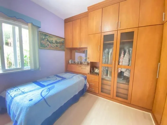 Imagem Casa em Condomínio para Venda em Teresópolis / RJ no bairro Ermitage