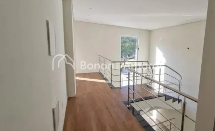 Imagem Em uma das regiões mais desejadas de Valinhos, no exclusivo Residencial Vila de São Lourenço, enc...