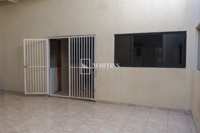 Imagem ? Casa Escriturada no Setor Leste do Gama - Rua Principal!

Excelente oportunidade para moradia ou i...