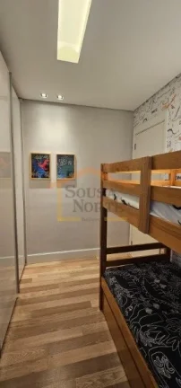 Imagem Apartamento reformado por arquiteto com 57m², sendo, 2 dormitórios, 1 banheiro, sala com varanda i...