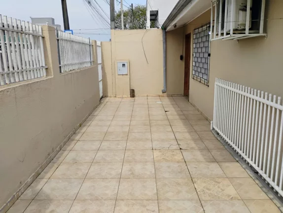 Imagem Casa para Venda em São José dos Pinhais, Ouro Fino, 2 dormitórios, 1 suíte, 2 banheiros, 4 vagas
