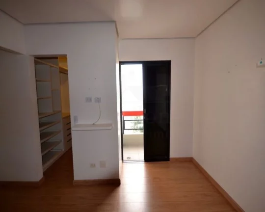 Imagem Cobertura duplex, toda diferenciada. Piso Inferior: 02 dormitórios sendo 01 suíte com closet, banh...
