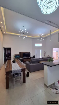 Imagem Linda Casa com Piscina em Bairro Vista Alegre em Bragança Paulista
