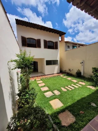 Imagem Sobrado Maravilhoso 229 m² 3 Dormitorios e Cinco Vagas de Garagens