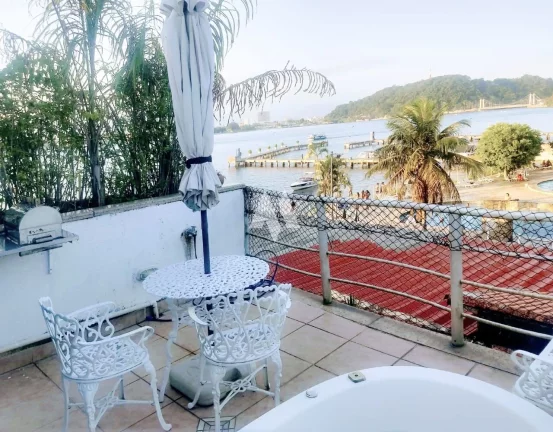 Imagem Casa em condomínio á venda em São Vicente