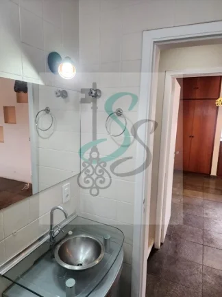 Imagem Apartamento à venda na Vila Itapura, Campinas/SP. Apartamento com 2 dormitórios com armários , cozinha americana, banheiro social com armário, despen