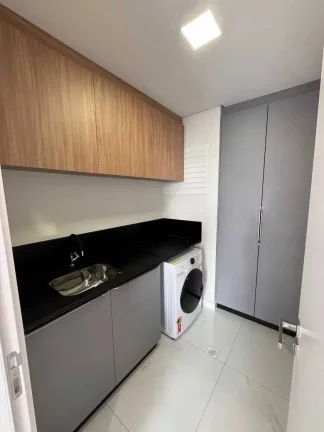 Imagem Apartamento mobiliado com 2 suítes e 2 vagas de garagem em Balneário Perequê