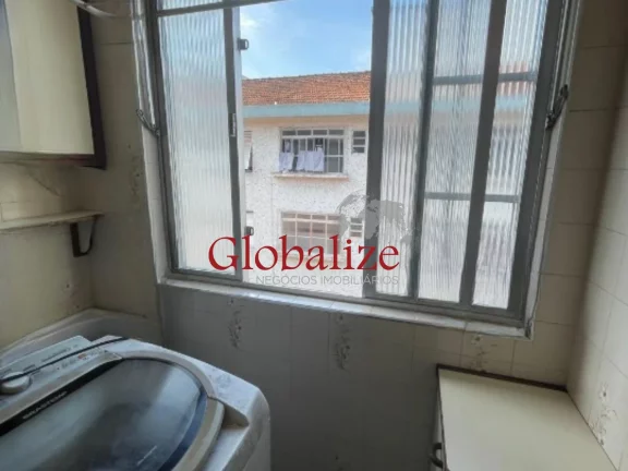 Imagem Apartamento com 2 dormitórios no Embaré em Santos por $ 385.000,00