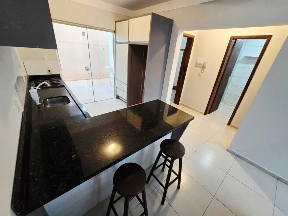 Imagem Apartamento semi mobiliado com 2 dormitórios e 1 vaga no Santa Regina em Camboriú/SC