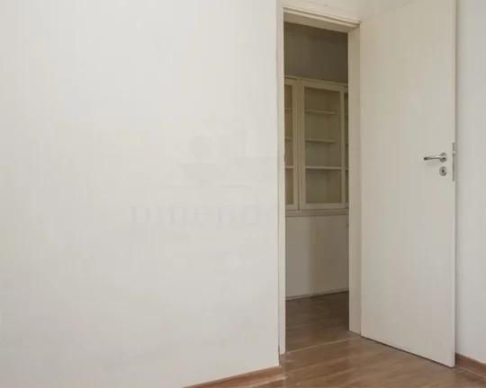 Imagem Apartamento reformado, iluminado e reformado, living para 02 ambientes, piso laminado, dormitórios ...