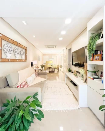 Imagem Com vista eterna para o mar, esse lindo apartamento está completamente montado e decorado com extremo requinte.