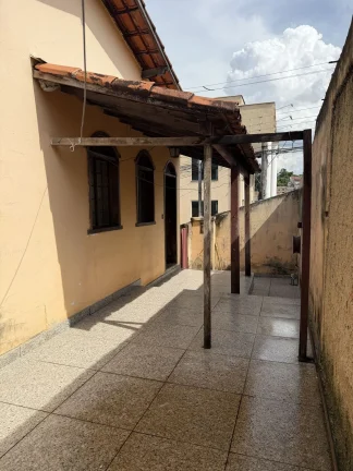 Imagem Casa à venda no bairro Novo Progresso - Contagem/MG