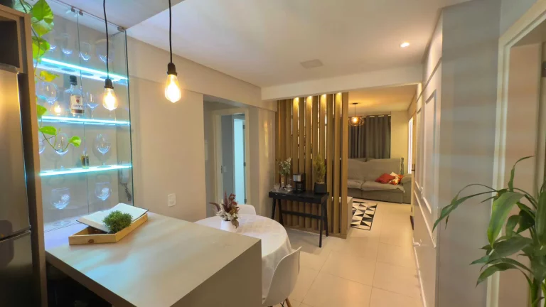 Imagem Apartamento mobiliado com 2 suítes e 1 vaga de garagem em Balneário Perequê