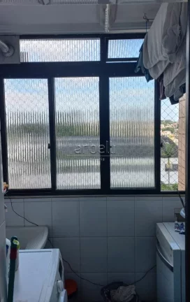 Imagem Apartamento com 50 metros quadrados, dois dormitórios com móveis sob medida sendo um deles com esc...
