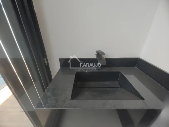 Imagem Casa em Condomínio à venda em Terras de São Francisco com 220m² 3 suítes, 4 vagas