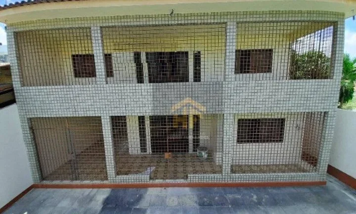 Imagem Casa com 08 quartos, localizada em Fragoso, Olinda - Pernambuco