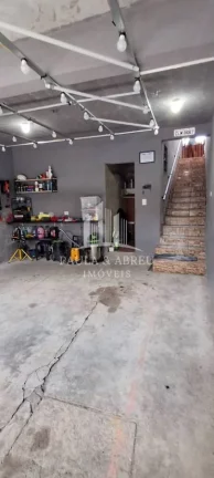 Imagem Sobrado 145m² com 3 Quartos, 2 banheiros, 2 vagas, no Jardim Miranda D'Avis, Mauá-SP