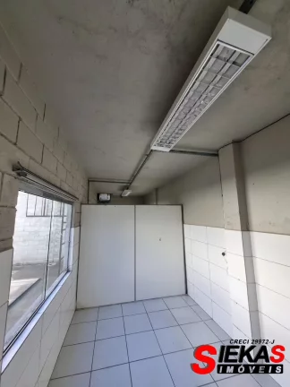 Imagem Galpão comercial de alto padrão em Vila Gomes Cardim, São Paulo-SP: 4 salas, 10 banheiros, 6 vagas de garagem, 6.100m² de área