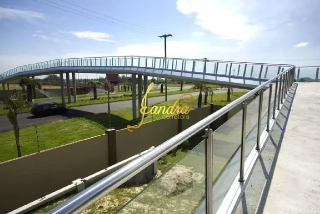 Imagem Terreno condomínio fechado com 625m2 beira lago
