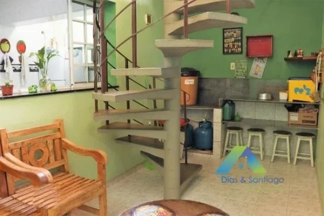 Imagem Casa à venda com 163m², 3 quartos e 3 vagas