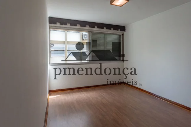 Imagem Apartamento em Higienópolis com 158m², 4 quartos (1 suíte) e 2 vagas.