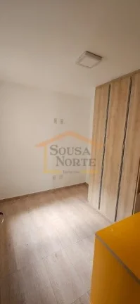 Imagem Casa em condomínio fechado, 2 suítes, banheiro social, móveis planejados na cozinha, dormitórios...