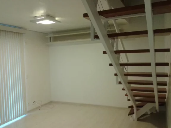 Imagem Duplex com 1 dormitório na Vila Madalena junto ao metrô