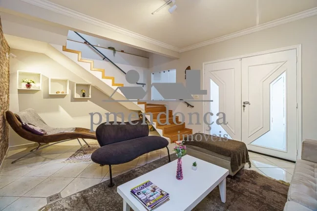 Imagem Casa de Vila em Perdizes com 261m², 4 suítes e 2 vagas.