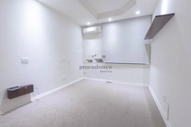 Imagem Apartamento amplo, com piso de tábuas largas de ipê, terraço, living para 02 ambientes, lavabo, a...