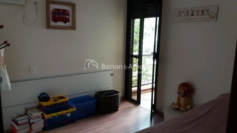 Imagem Apartamento à venda no Cambuí, com 198 m², um por andar, totalmente atualizado e decorado, locali...