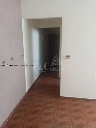 Imagem Casa para Venda em Limeira, Jardim Gustavo Picinini, 3 dormitórios, 1 banheiro, 2 vagas