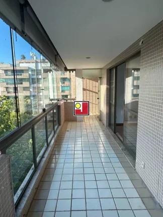 Imagem Vendo 3Q, Praia da Barra, 160m², cozinha planejada, armários, blindex, 2 vg, ônibus, clube, captação solar, recarga elétrica, tênis, futebol, squash