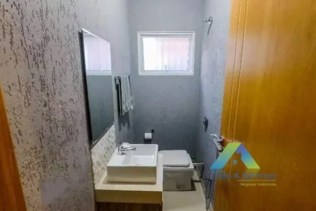 Imagem Casa à venda com 160m², 4 quartos e 2 vagas