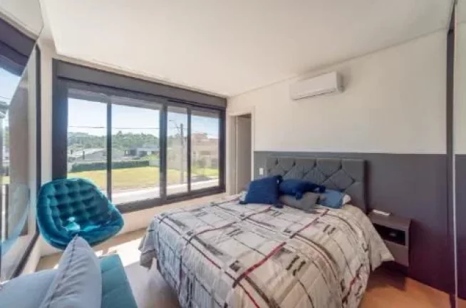 Imagem Casa em Condomínio com 5 dormitórios sendo 4 suites 340m²,
