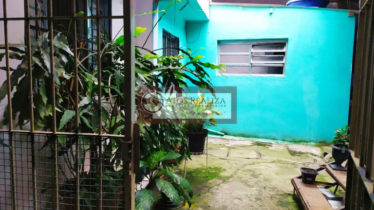 Imagem Compre Terreno 4 casas Ponto Comercial no Vila São José - SP