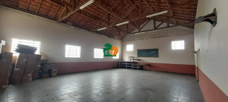 Imagem Galpão para Locação em São Roque, Centro (canguera), 2 banheiros