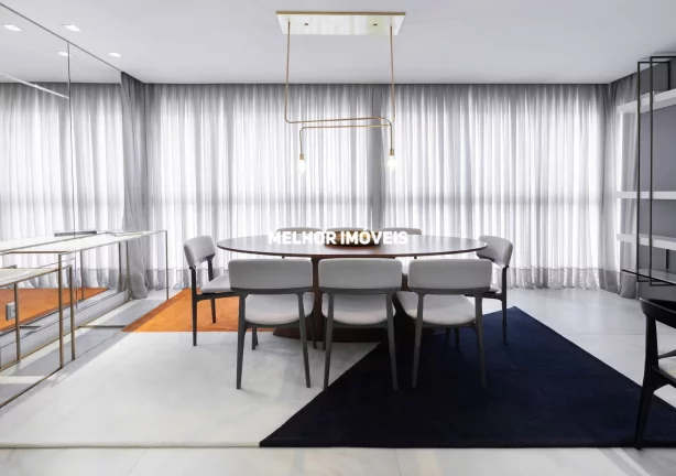 Imagem Apartamento á venda mobiliado decorado com 3 suítes e 3 vagas localizado no Centro de Balneário Camboriú