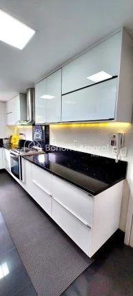 Imagem Apartamento Garden a Venda, 223 m² de Área Útil, 4 Suítes, 4 Garagens, Lavabo, Amplo Living 2 Am...